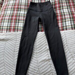 Alo Airbrush Black Leggings (Size Small)